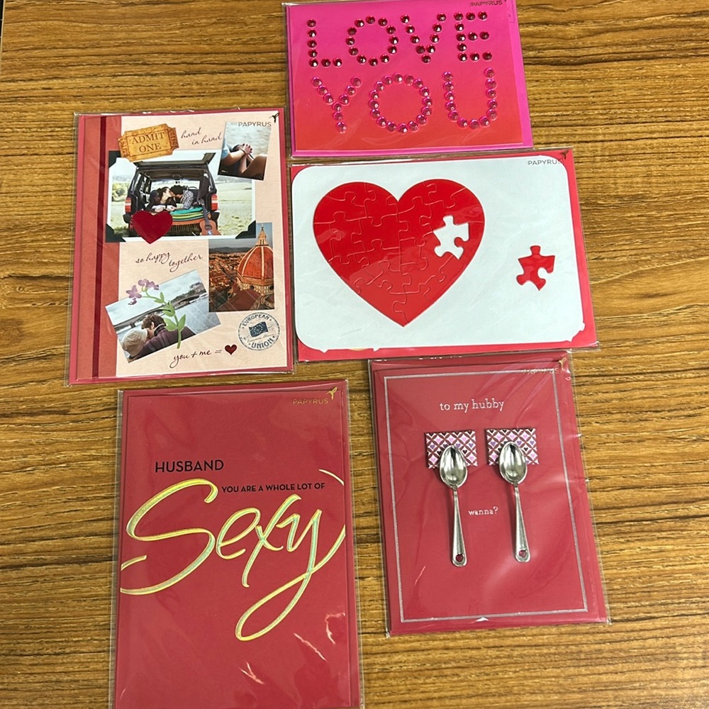 💘Set of 5 New Papyrus Valentine’s Day cards in protective plastic